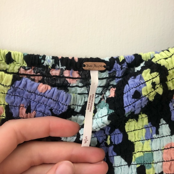 Free People floral puff sleeve smocked long sleeve crop top - Picture 2 of 3